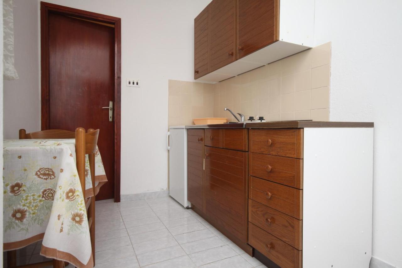 Apartment Metajna 4120C エクステリア 写真